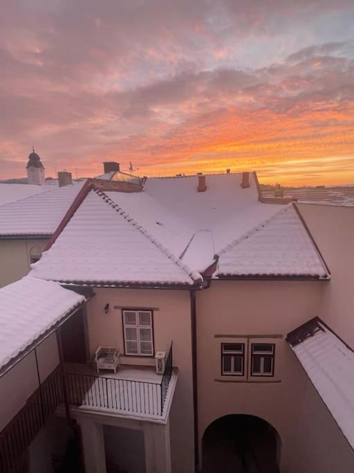 Historical Zaffir House - Market Square Levoca Exterior photo