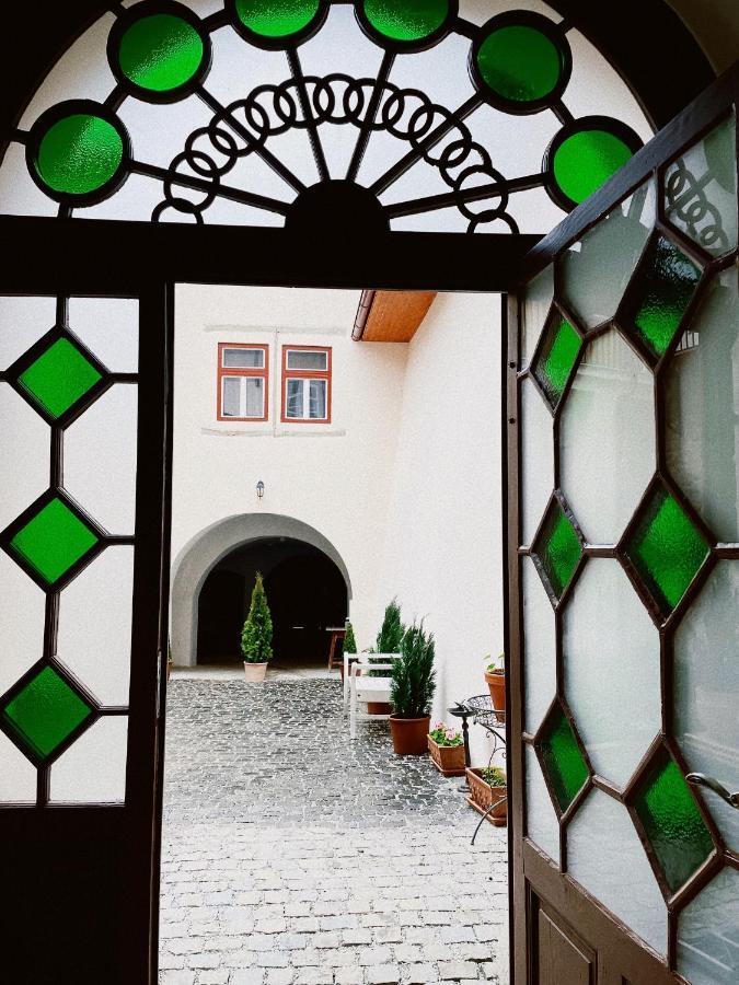 Historical Zaffir House - Market Square Levoca Exterior photo