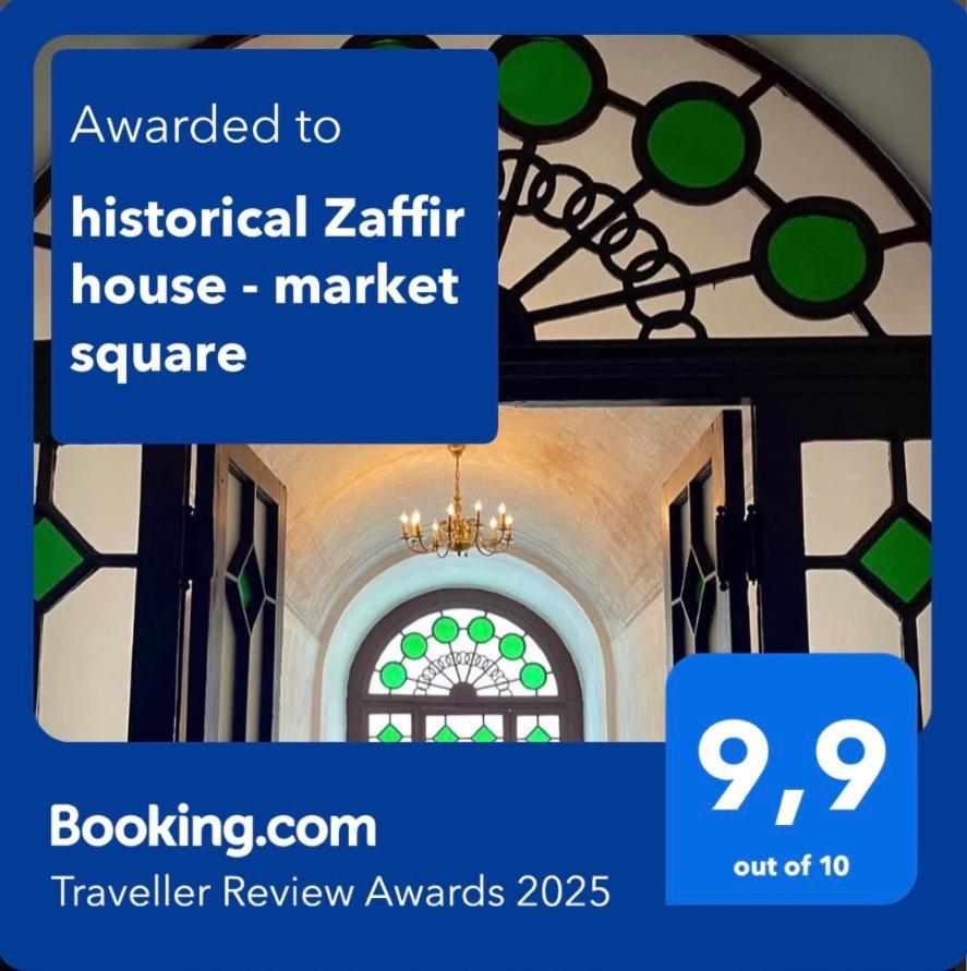 Historical Zaffir House - Market Square Levoca Exterior photo